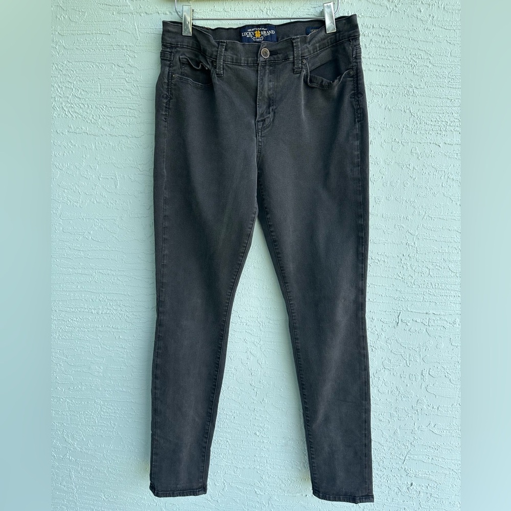 Lucky Brand women’s black Sofia Skinny jeans size 31 regular
